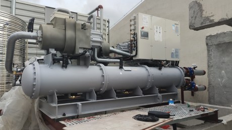 購物廣場中央空調冷水機組安裝案例