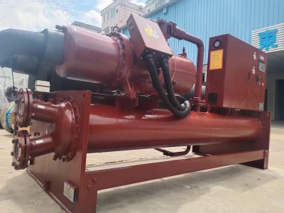 **能螺桿水冷冷水機(jī)的工作原理解析